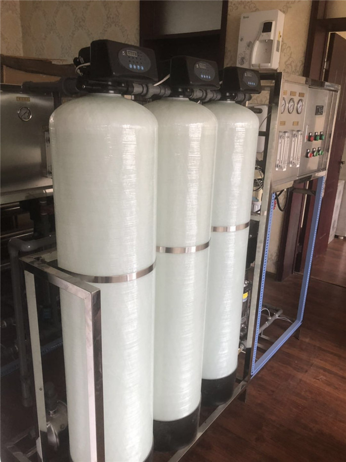 0.5噸純凈水設(shè)備玻璃鋼罐
